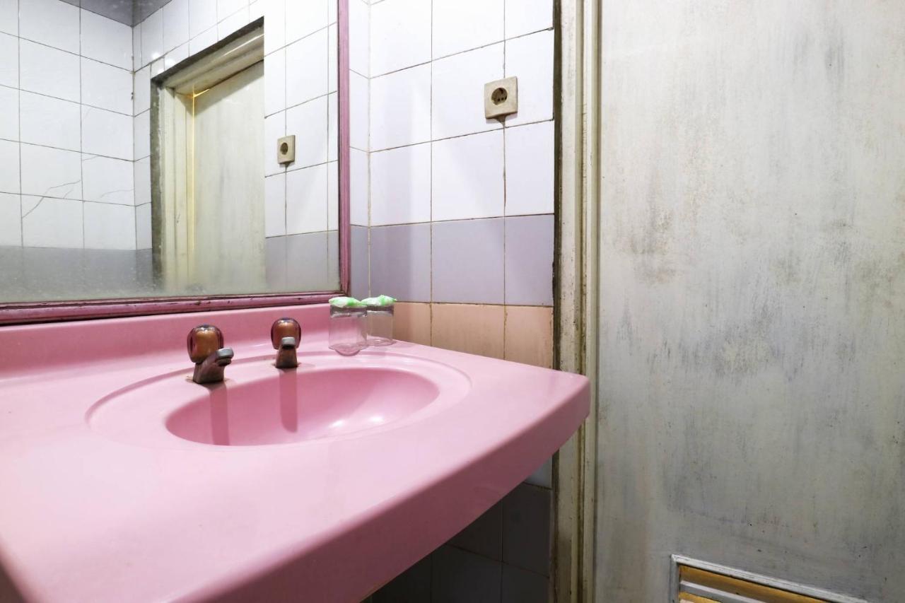 Hotel Tanjung Surabaya Kültér fotó