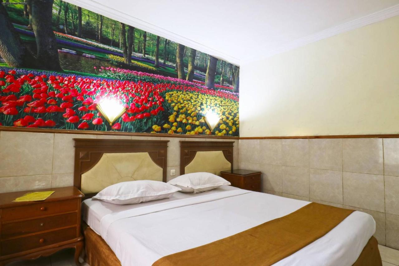 Hotel Tanjung Surabaya Kültér fotó