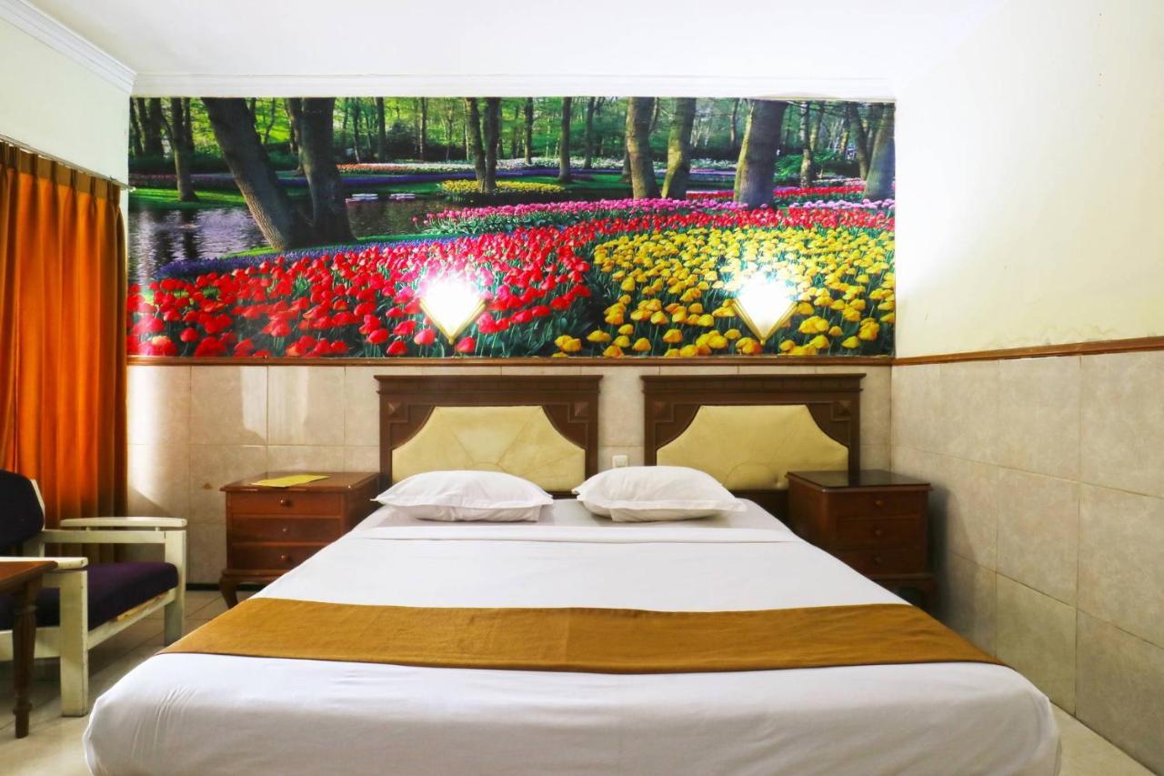 Hotel Tanjung Surabaya Kültér fotó