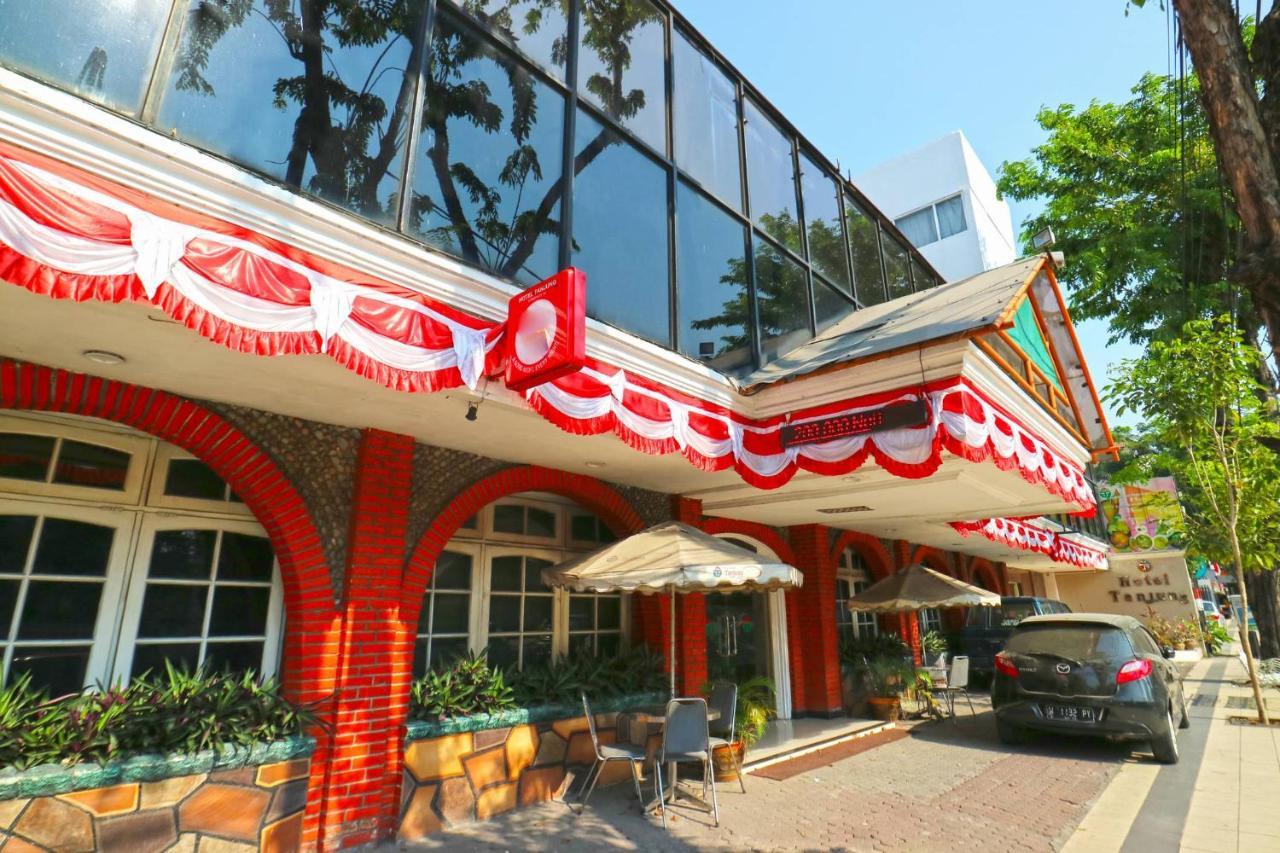 Hotel Tanjung Surabaya Kültér fotó