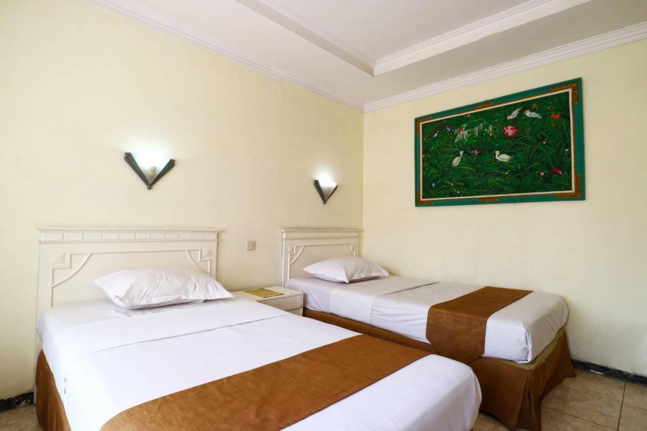 Hotel Tanjung Surabaya Kültér fotó