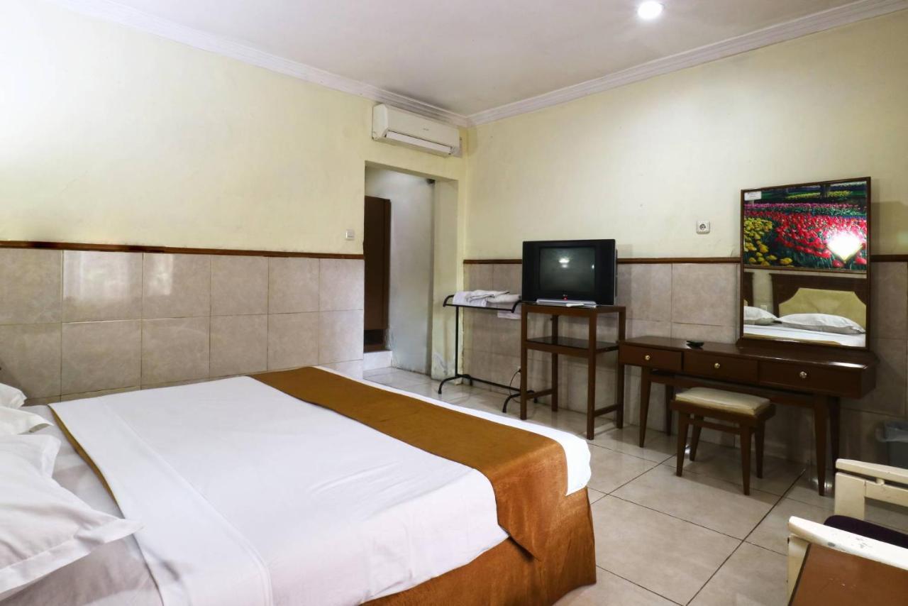 Hotel Tanjung Surabaya Kültér fotó