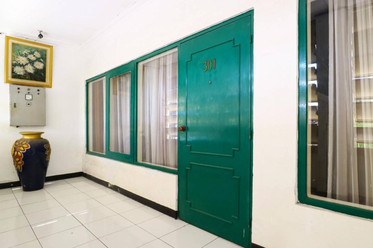 Hotel Tanjung Surabaya Kültér fotó
