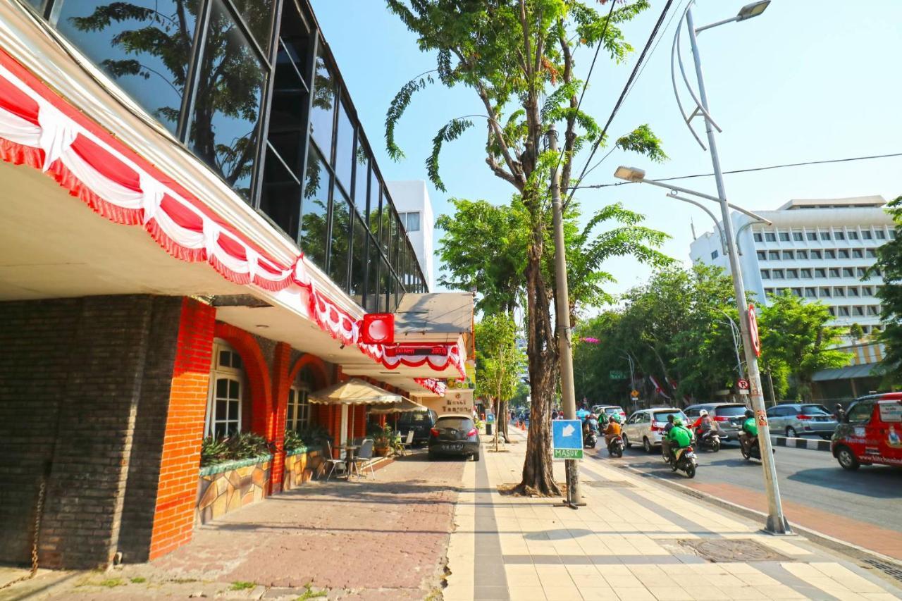 Hotel Tanjung Surabaya Kültér fotó